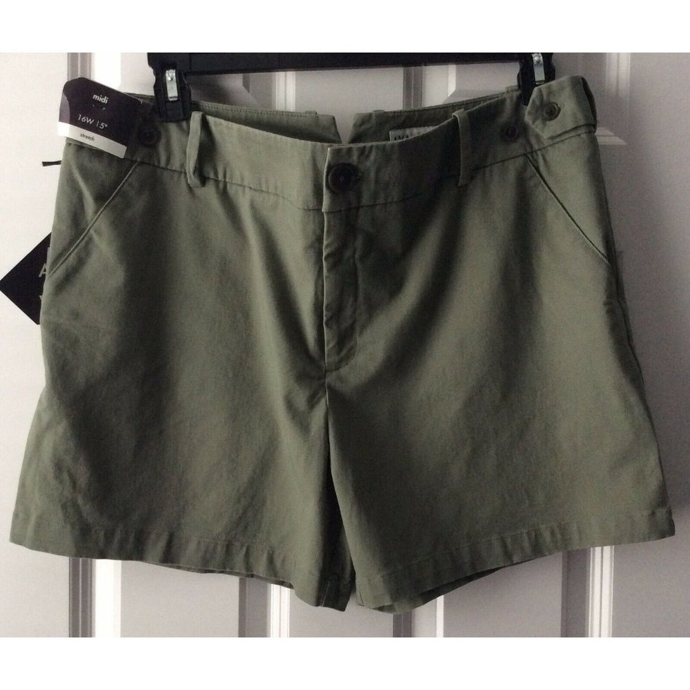 NWT Ava & Viv Womens Shorts - Size 16W - Picture 1 of 6